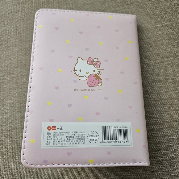 Hello Kitty Pink Notebook - Picture 3 of 10